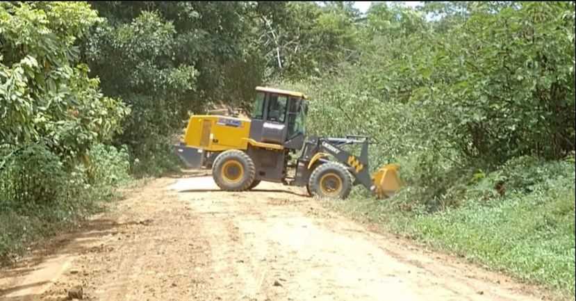 Camacã: Operação patrolamento das estradas vicinais em ritmo